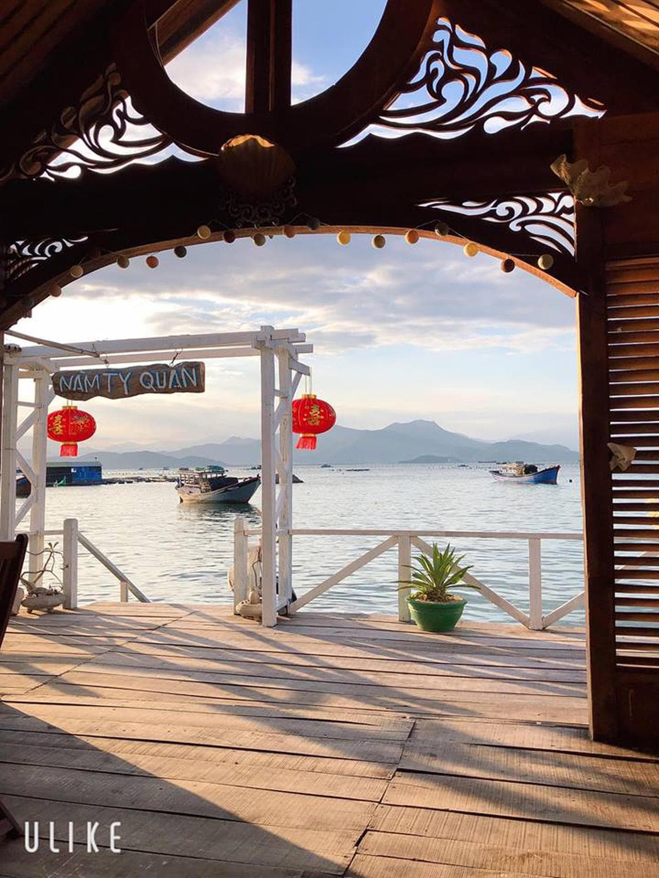 Năm Ty Quán: Fresh Seafood and Stunning Views in Bình Lập - Hình 2