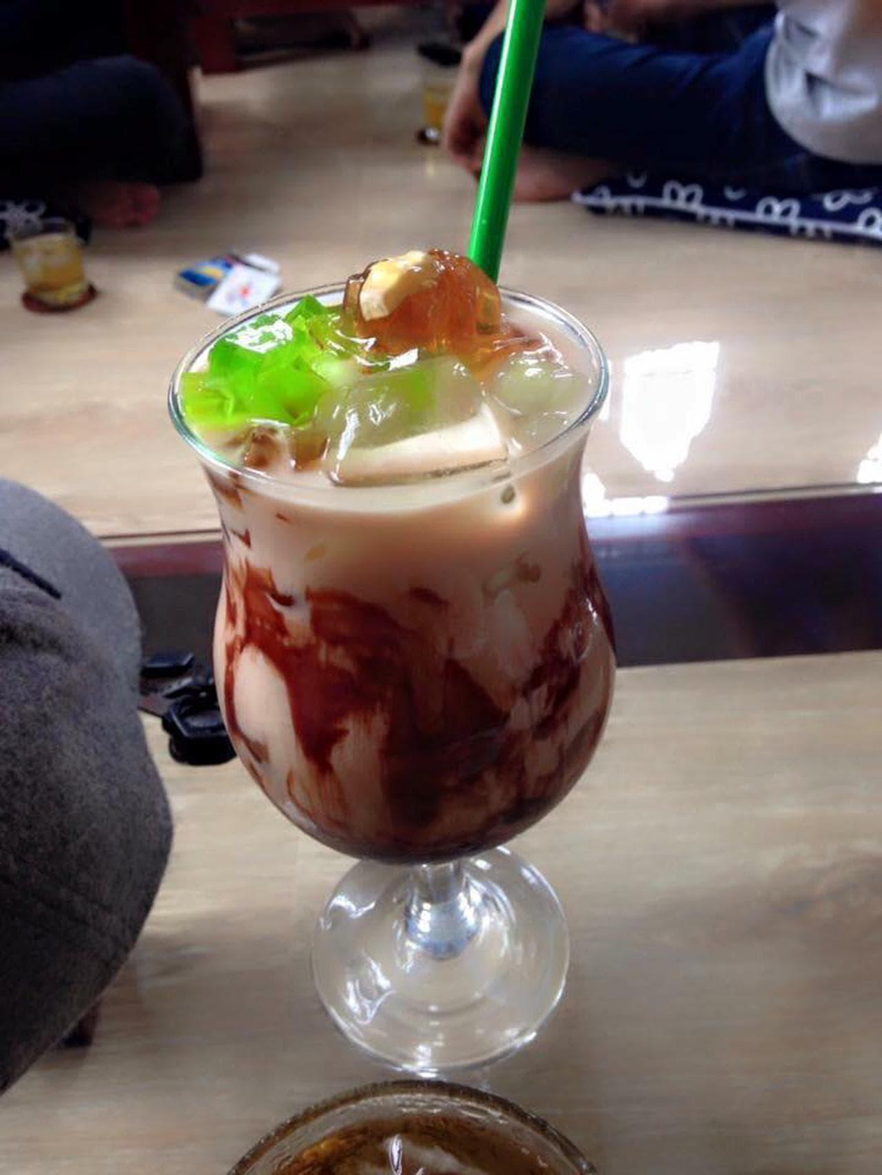 Dottie Coffee and Tea: Relaxation, Taste, and Open Space for Young People - Hình 6
