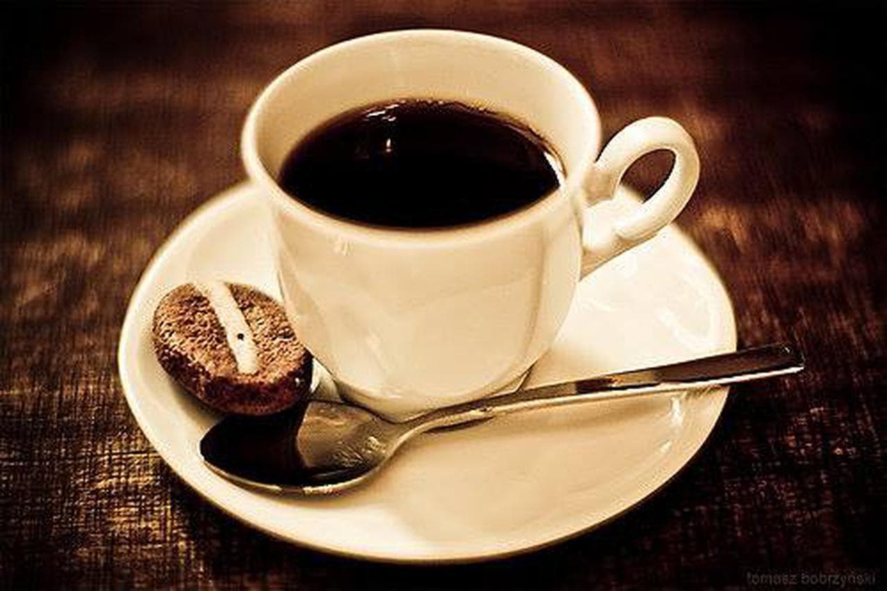 Escape the Hustle: Acoustic Cafe with Coastal Charm - Hình 3