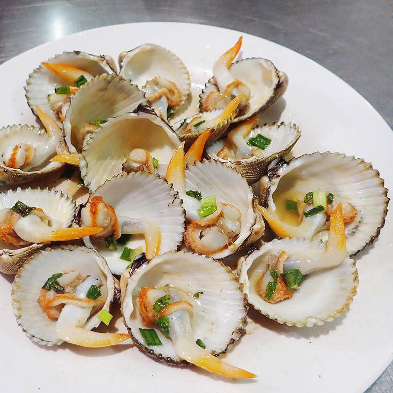 Cầu Mới Restaurant: Fresh Seafood, Perfect Ocean Flavors - Hình 4
