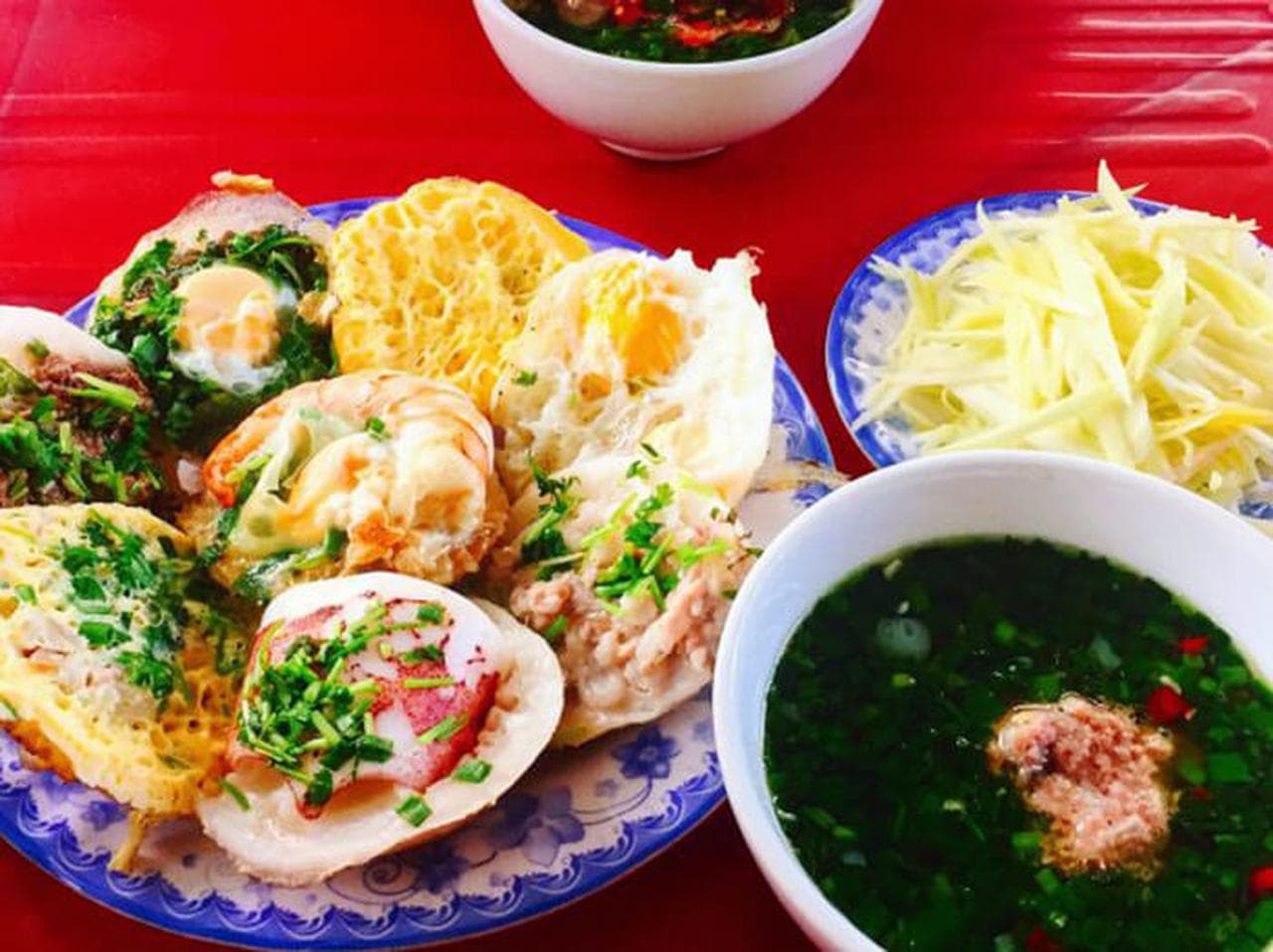 Bánh Căn Cô Tư: An Unforgettable Nha Trang Flavor - Hình 1