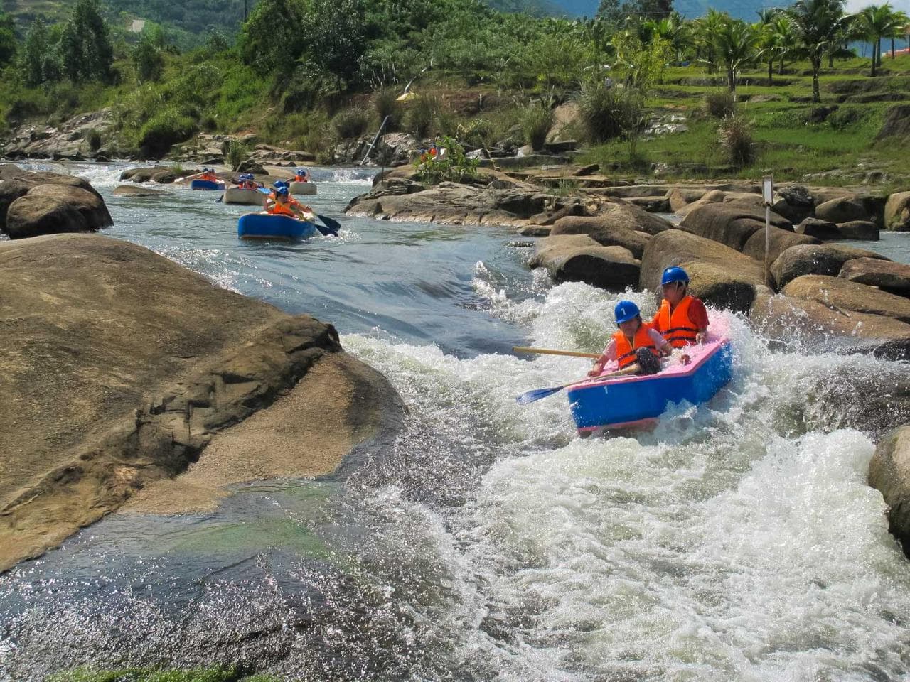 Waterland: A journey of natural exploration and adventurous challenges. - Hình 1