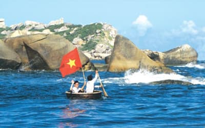 Mũi Đôi – Hòn Đầu: Điểm đón bình minh cực Đông Việt Nam - Hình 1