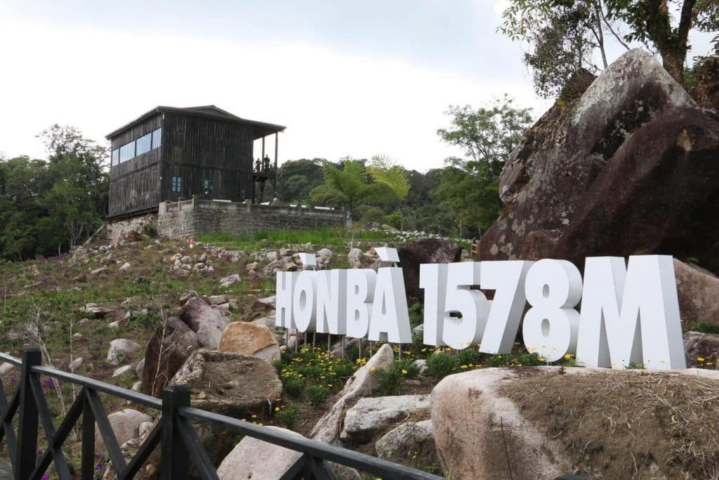 Hòn Bà: "Đà Lạt giữa lòng phố biển" đầy sương - Hình 2