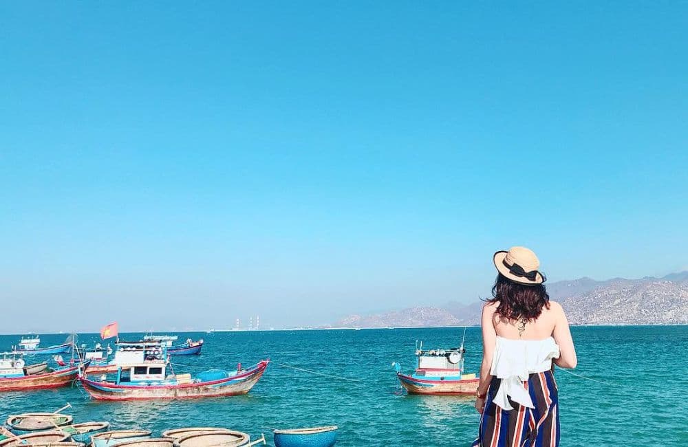 Biển Ninh Chữ: Vòng cung xanh êm đềm giữa miền nắng gió - Hình 2