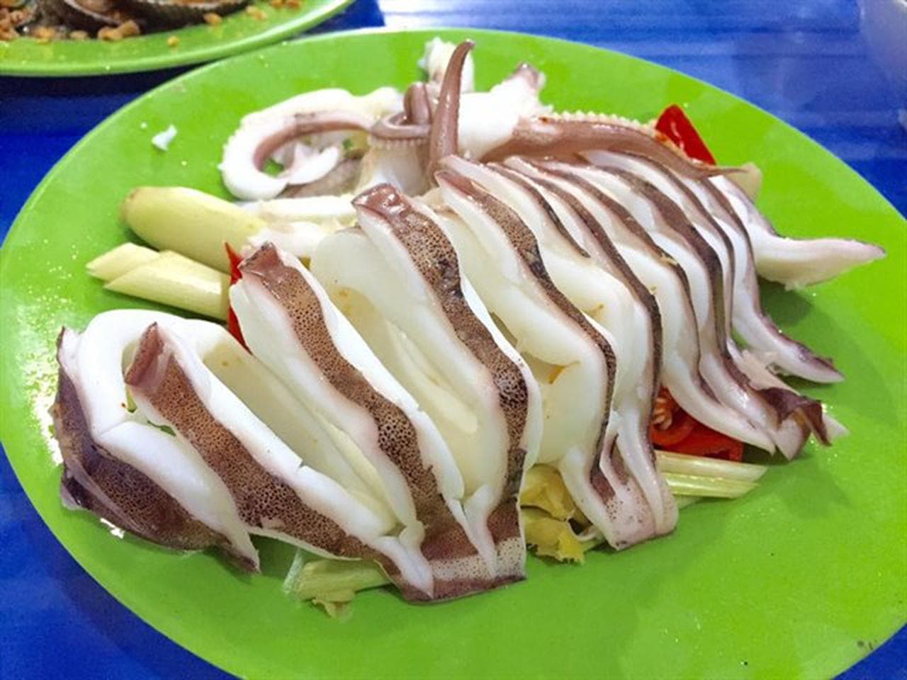 Hành Trình Thưởng Thức Hải Sản Ngon Chất Lượng Tại Nha Trang - Hình 1
