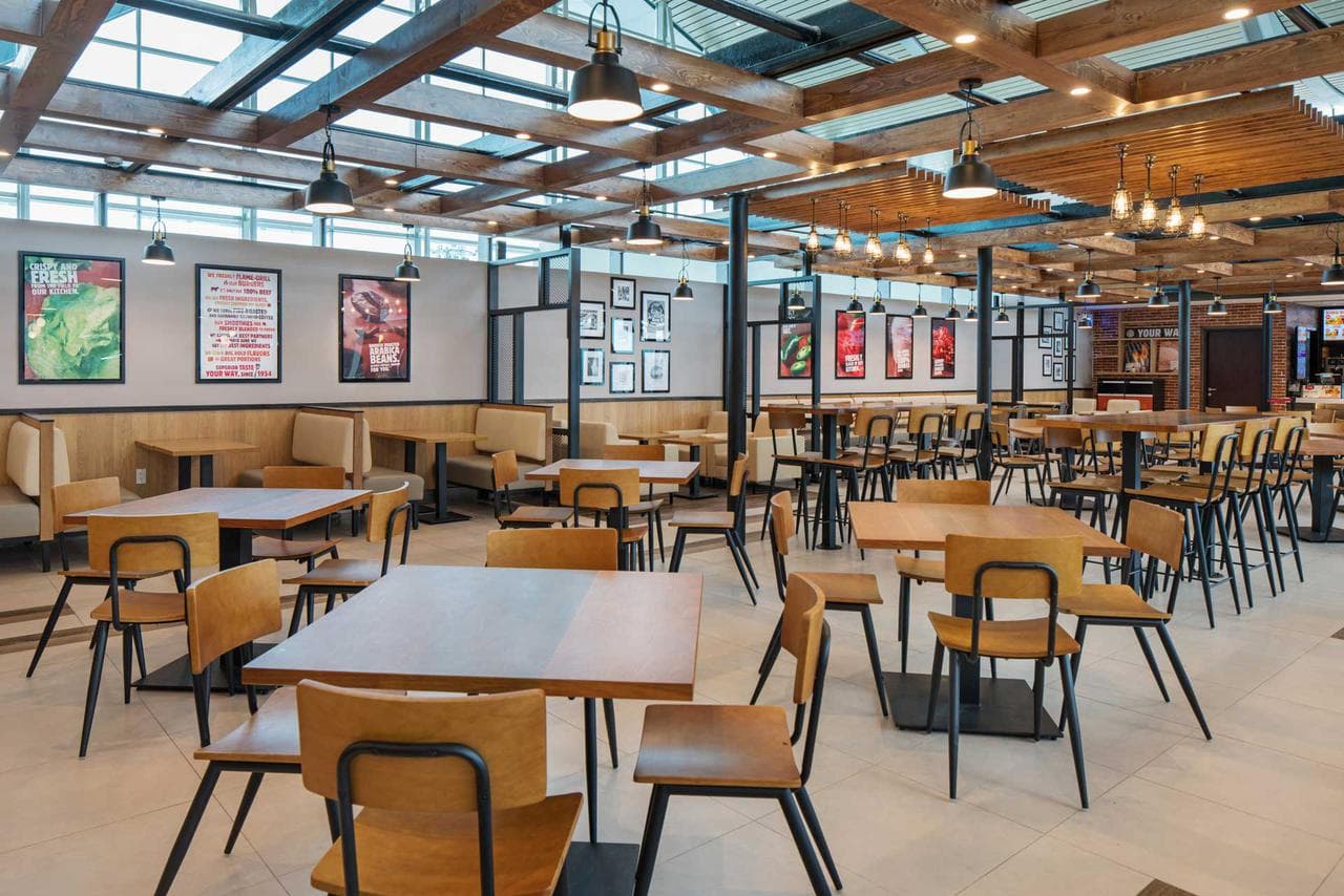 Burger King Cam Ranh Airport: Fuel Your Journey With Deliciousness - Hình 2