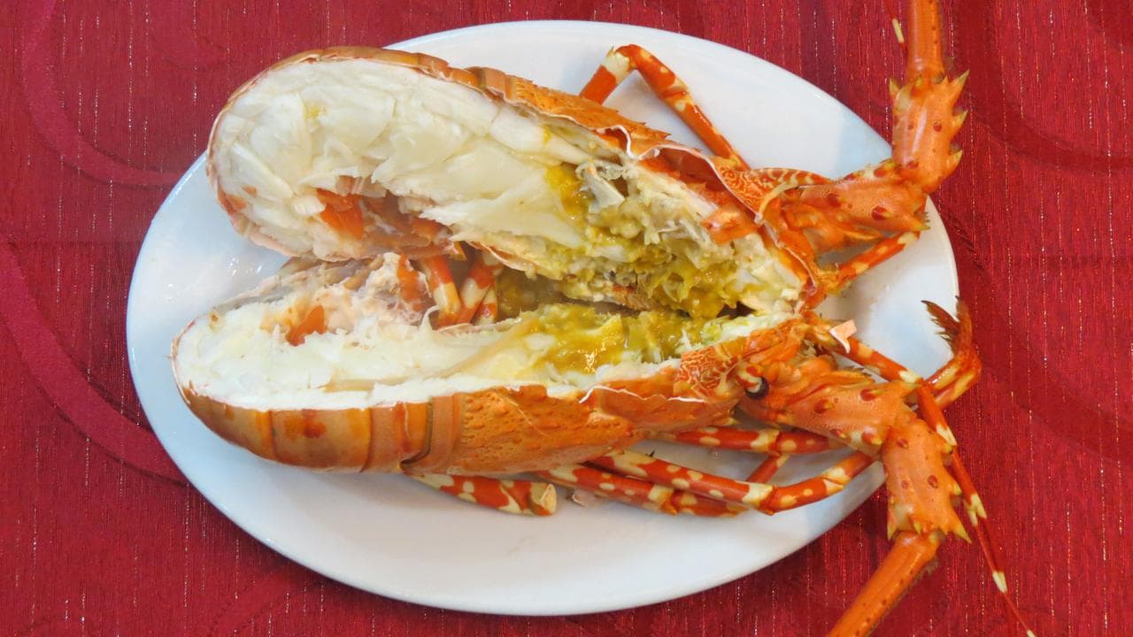 Seafood Restaurant Tidal Wave: A Culinary Journey in Cam Ranh - Hình 8