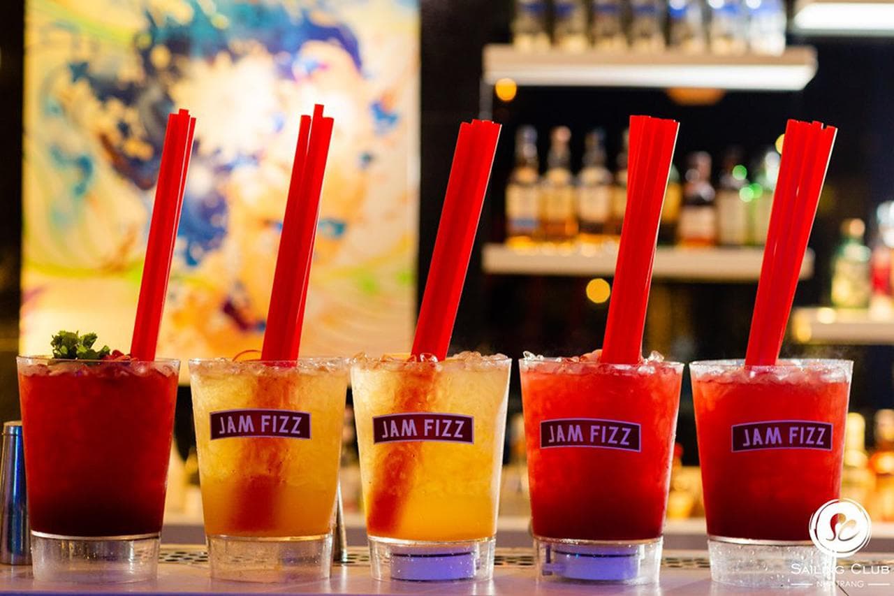 Sailling Club: Blending Ocean Serenity with Youthful Energy - Hình 9