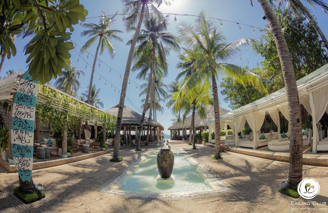 Sailling Club: Blending Ocean Serenity with Youthful Energy - Hình 1