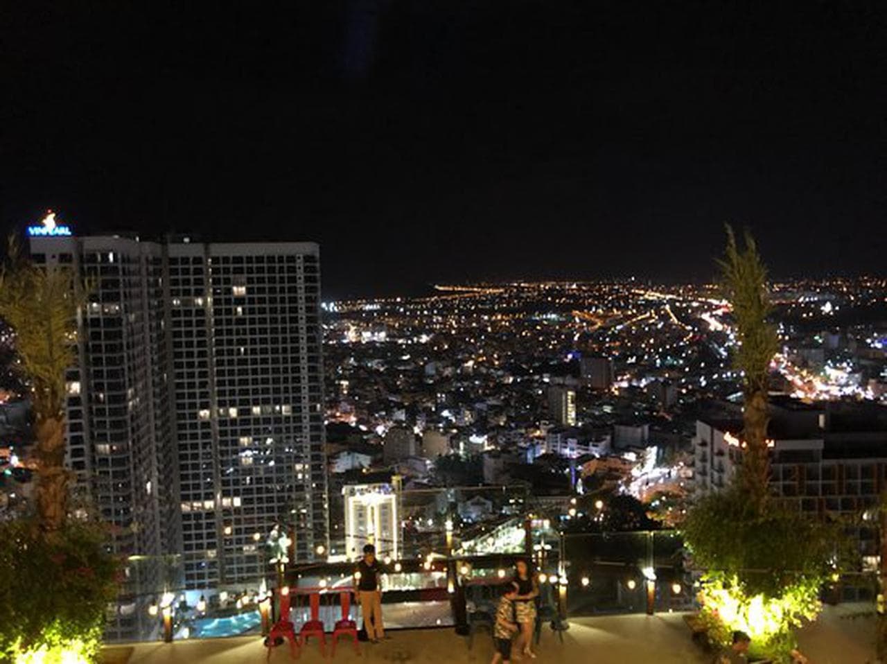 Nha Trang Beauty: Coffee Shop with a View - Hình 1