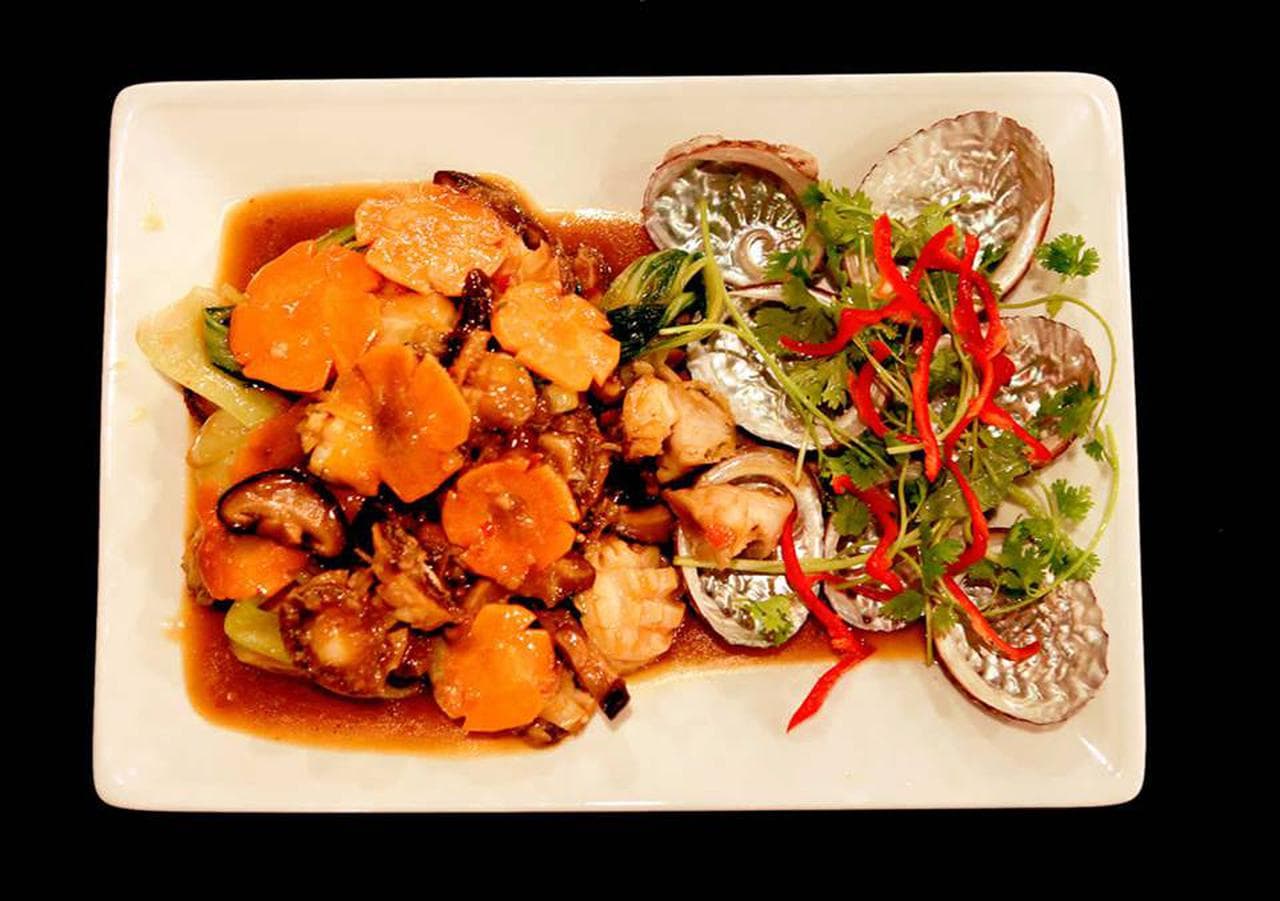 Hải Sản Làng Tôm: Ẩm Thực Biển Xanh Mát Tại Nha Trang - Hình 3