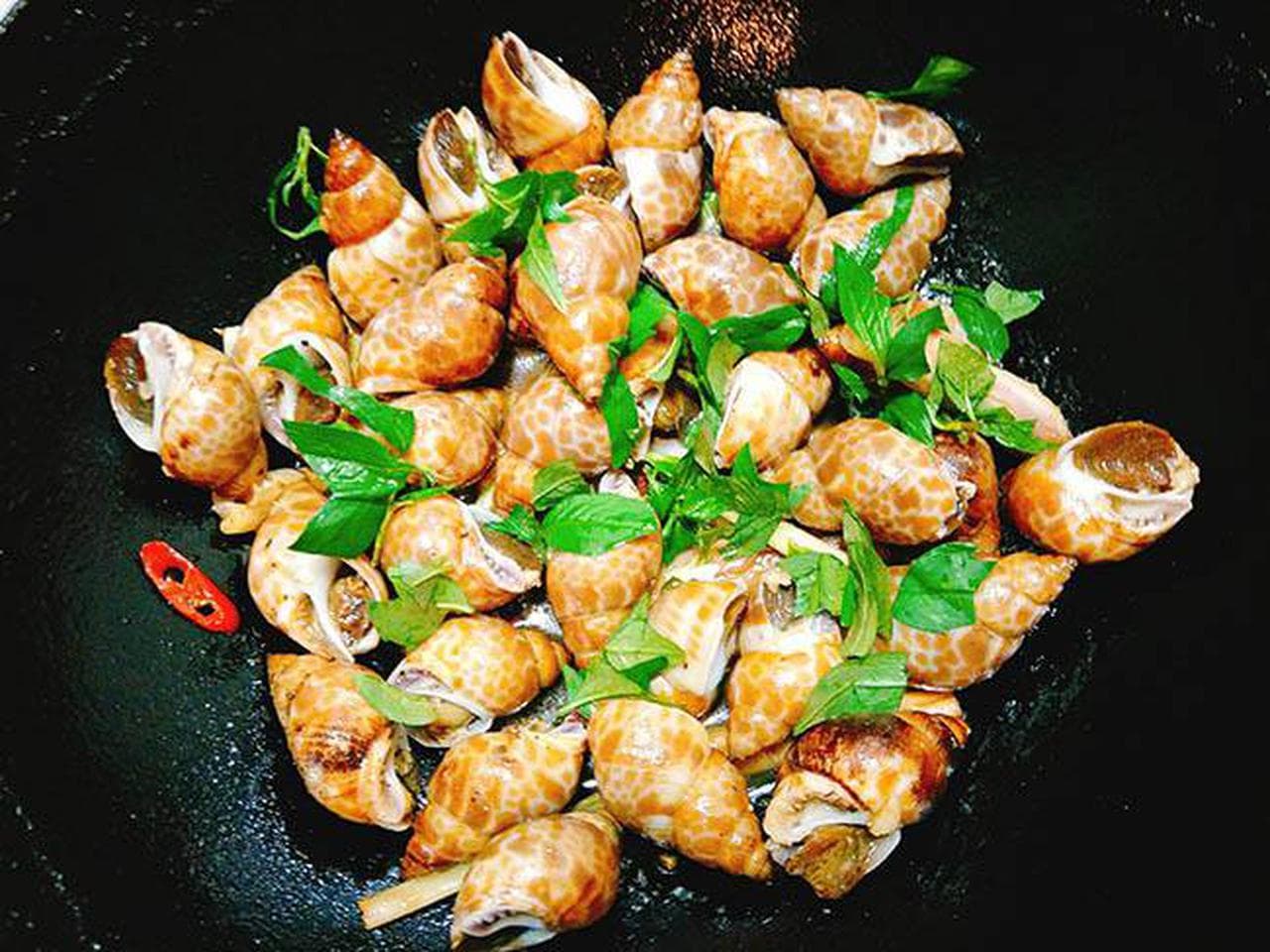 Hải Sản Làng Tôm: Ẩm Thực Biển Xanh Mát Tại Nha Trang - Hình 4