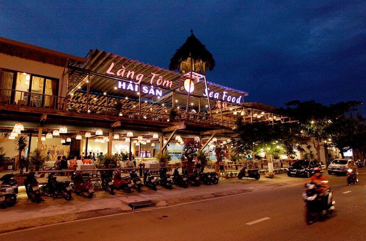Hải Sản Làng Tôm: Ẩm Thực Biển Xanh Mát Tại Nha Trang - Hình 9