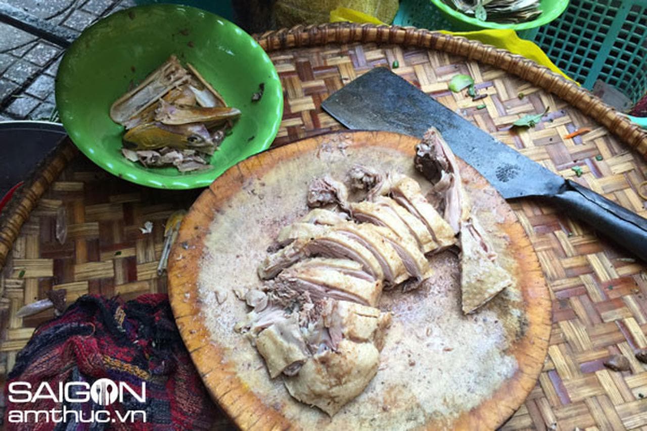 Vịt Ninh Hòa: Cơm cháy giòn rụm, mắm gừng cay nồng - Hình 1