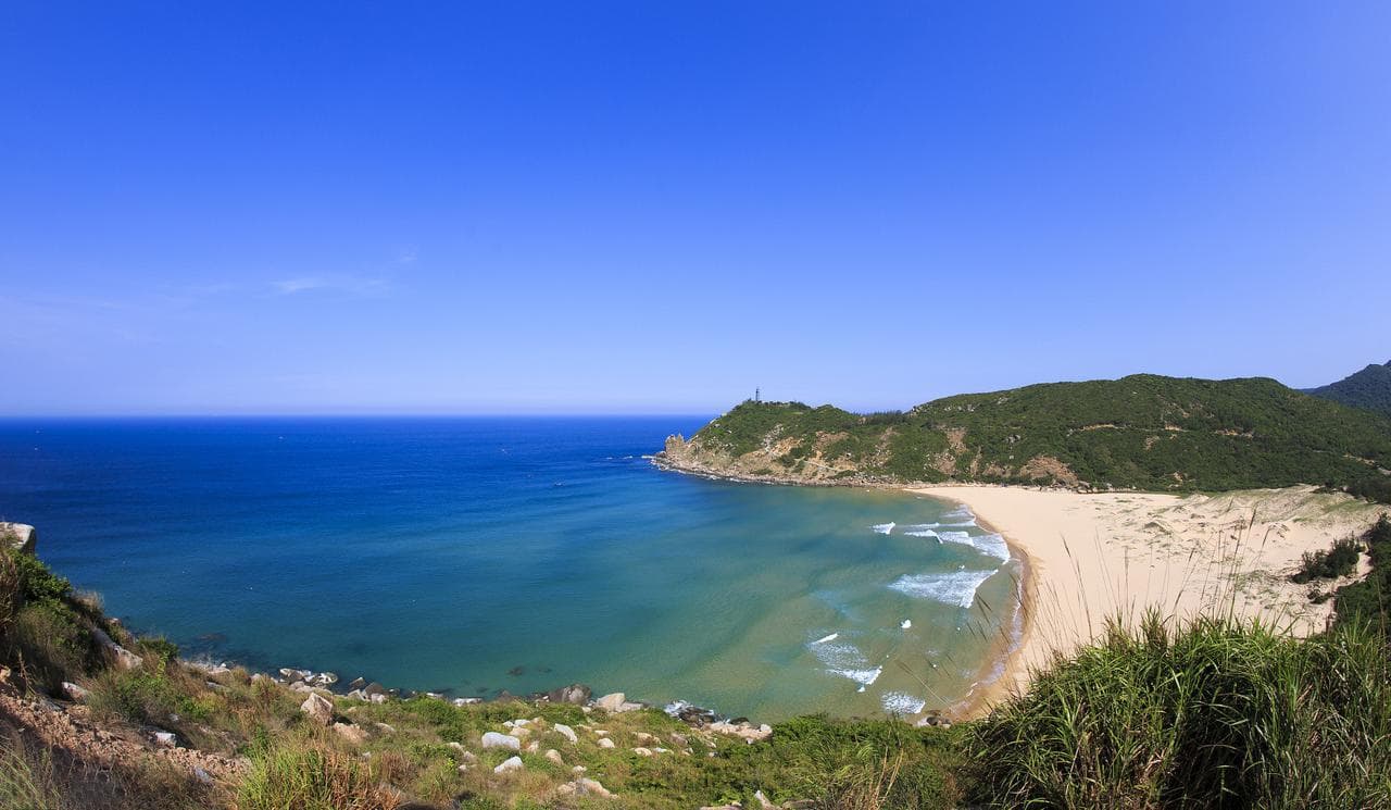 Bãi biển Đại Lãnh: Nơi biển xanh gặp gỡ lịch sử - Hình 9