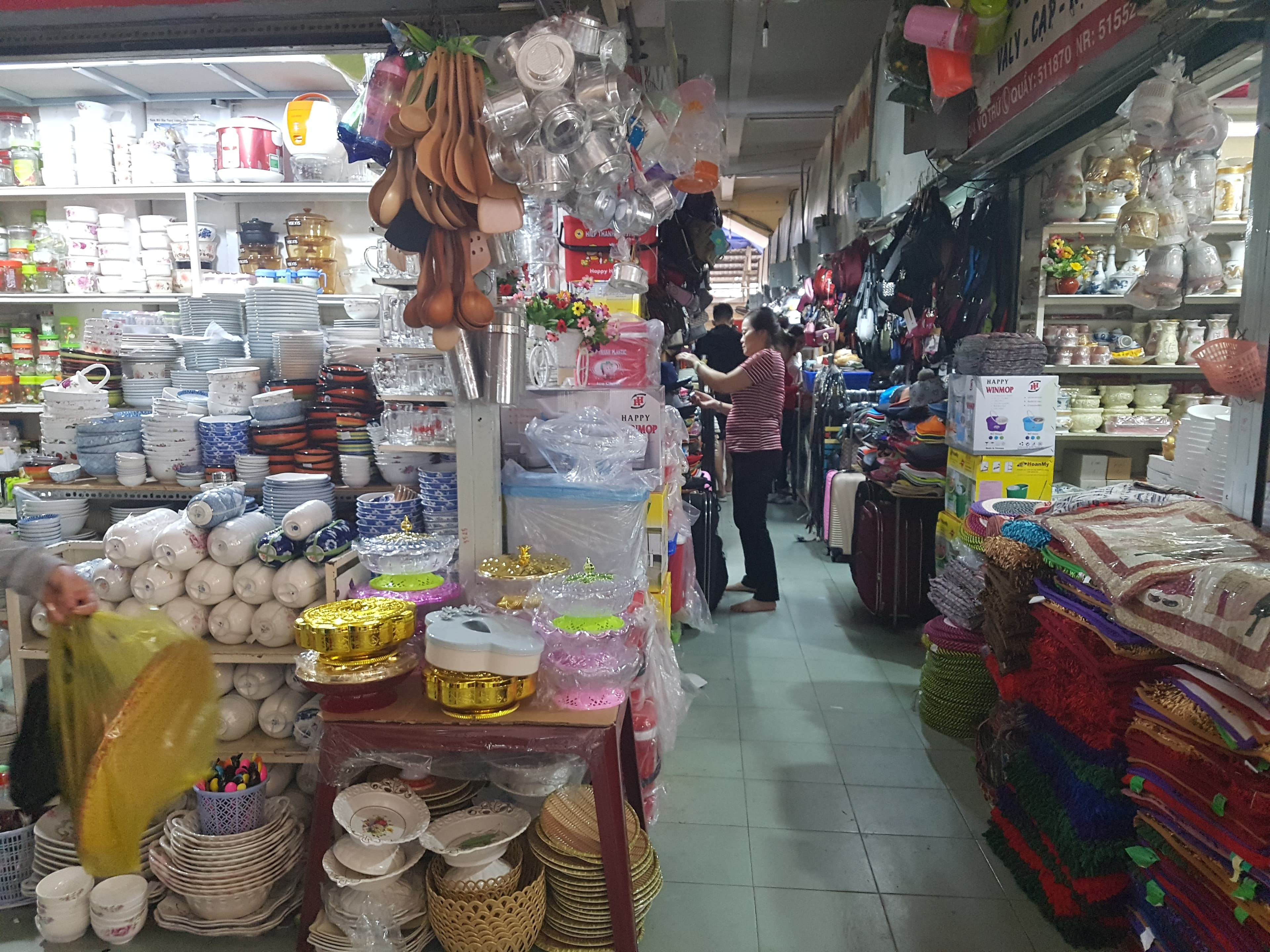Chợ Xóm Mới Nha Trang: Thiên đường hải sản cho du khách - Hình 3