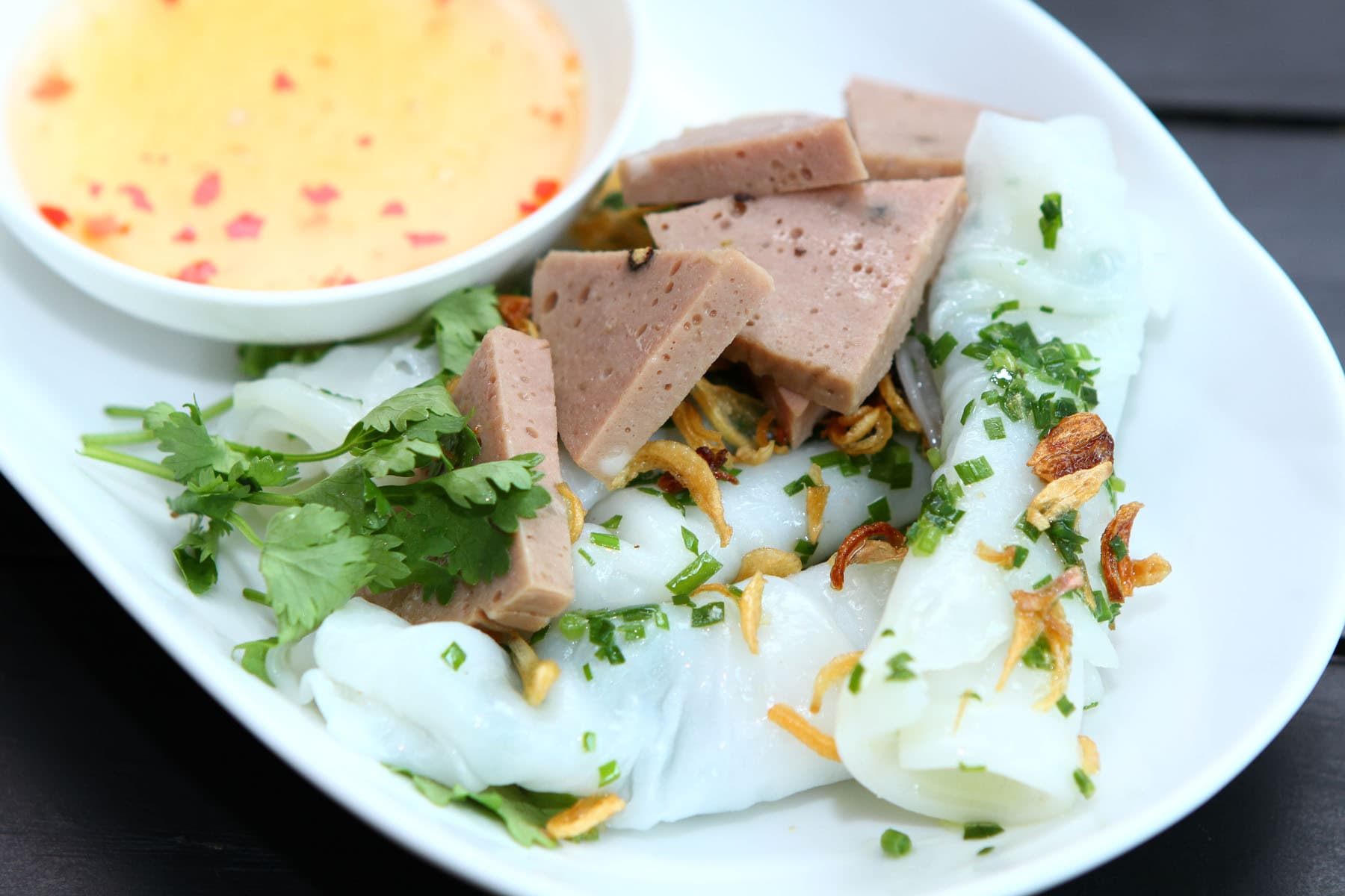 Bánh Ướt Nóng 26: A Taste of Ninh Hòa's Irresistible Flavor - Hình 3
