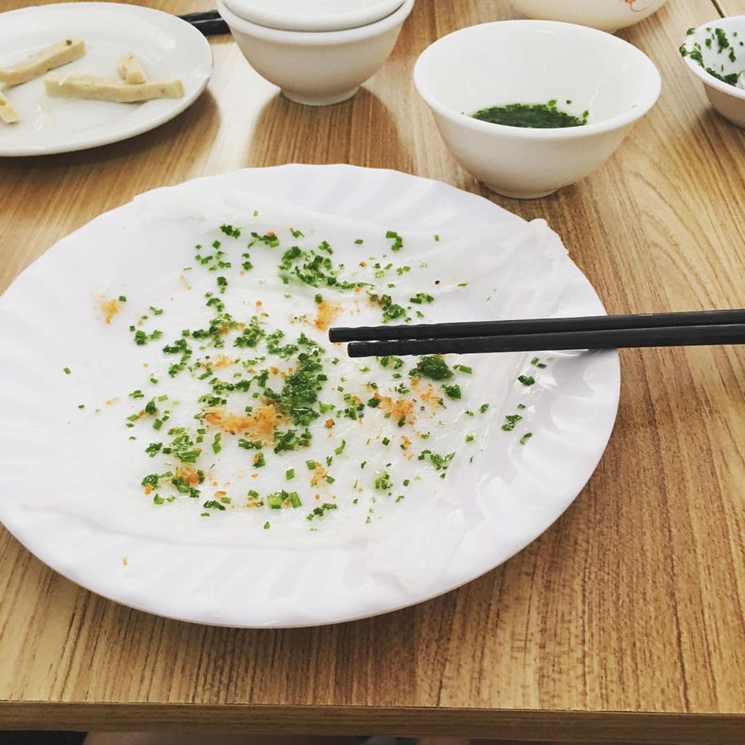 Bánh Ướt Nóng 26: A Taste of Ninh Hòa's Irresistible Flavor - Hình 1