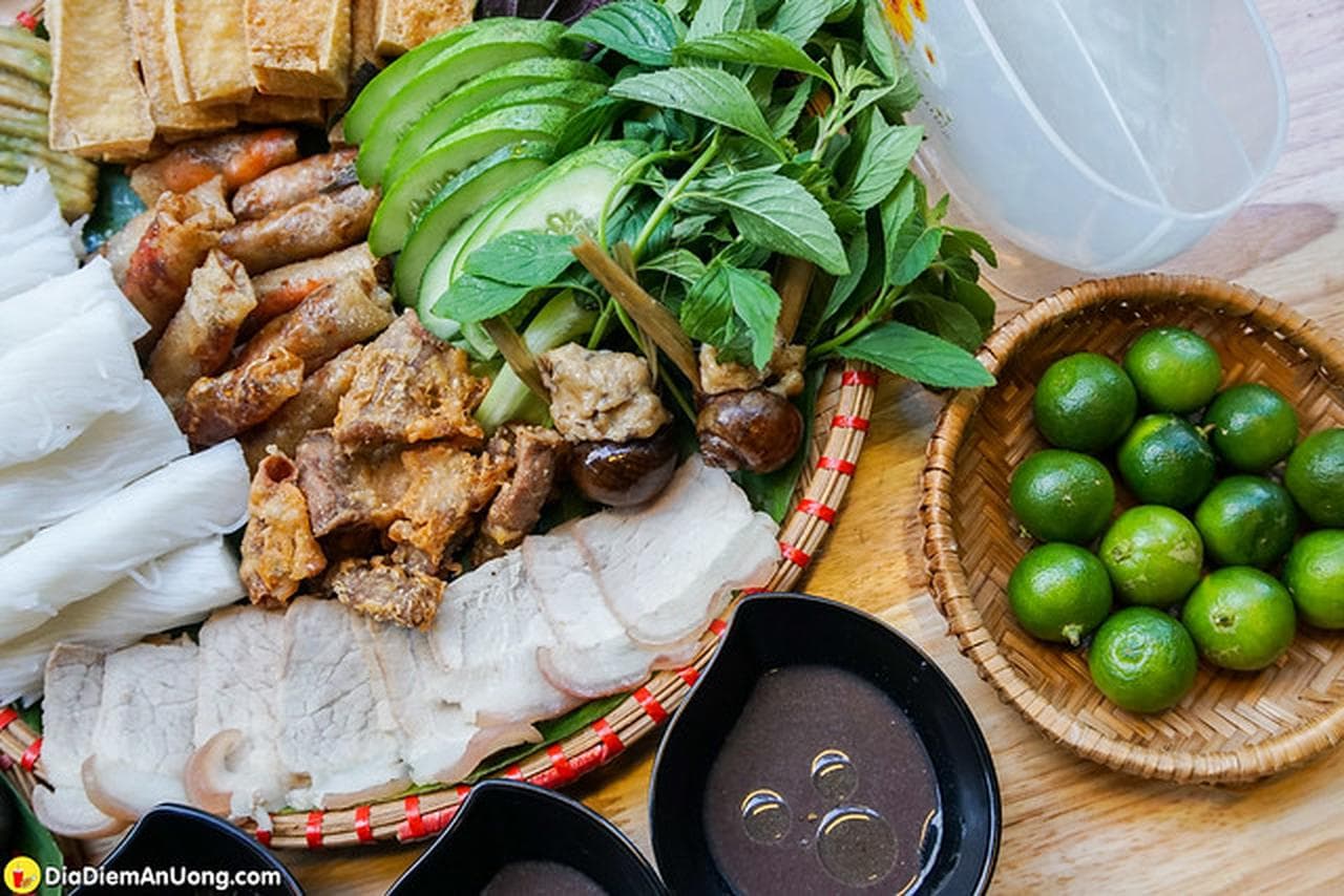 Mẹt Bún Đậu Nguyễn Trung Trực: A Culinary Masterpiece - Hình 3