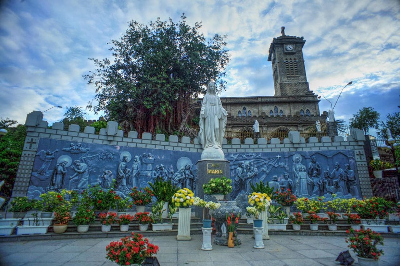 Nhà thờ đá Nha Trang: Kiệt tác kiến trúc Pháp giữa lòng thành phố biển. - Hình 7