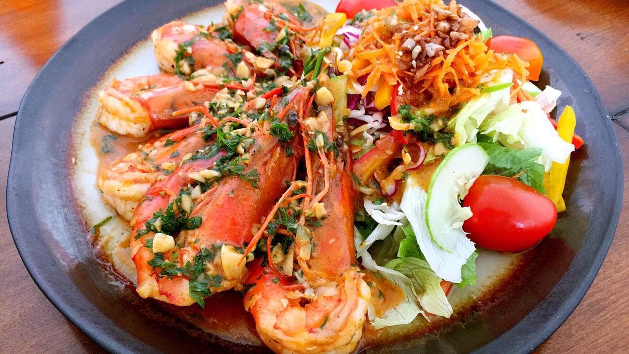 Nét Quyến Rũ Của Quán Nhỏ Giữa Lòng Thành Phố - Hình 8