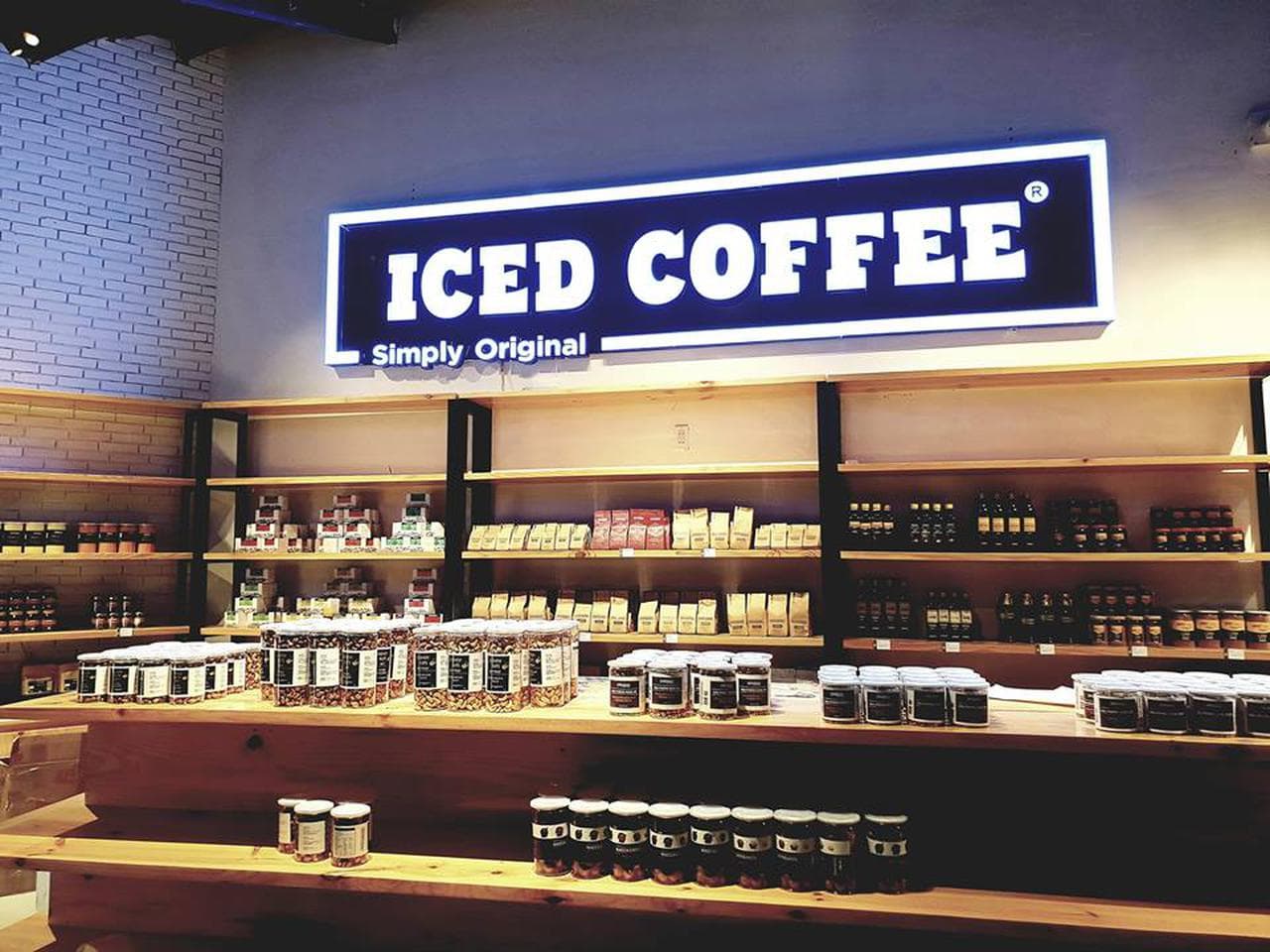 Iced Coffee Duyên Dáng Quán Cafe Phố Tây Nha Trang - Hình 12