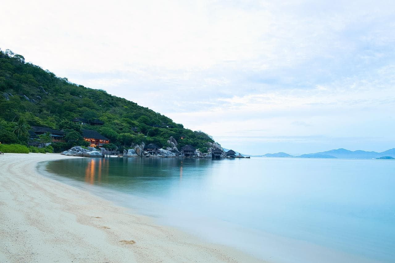Ninh Van Bay: a hidden paradise for relaxation and adventure - Hình 1