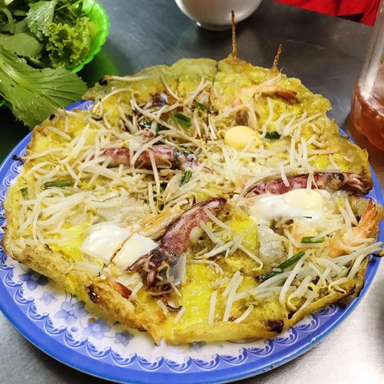 Nha Trang Pan-fried Pancakes: A Taste of the Ocean in Every Bite - Hình 3