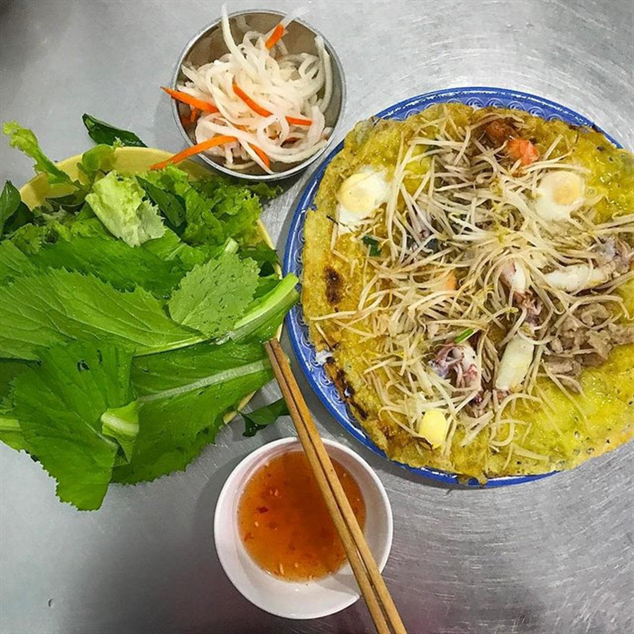 Nha Trang Pan-fried Pancakes: A Taste of the Ocean in Every Bite - Hình 1