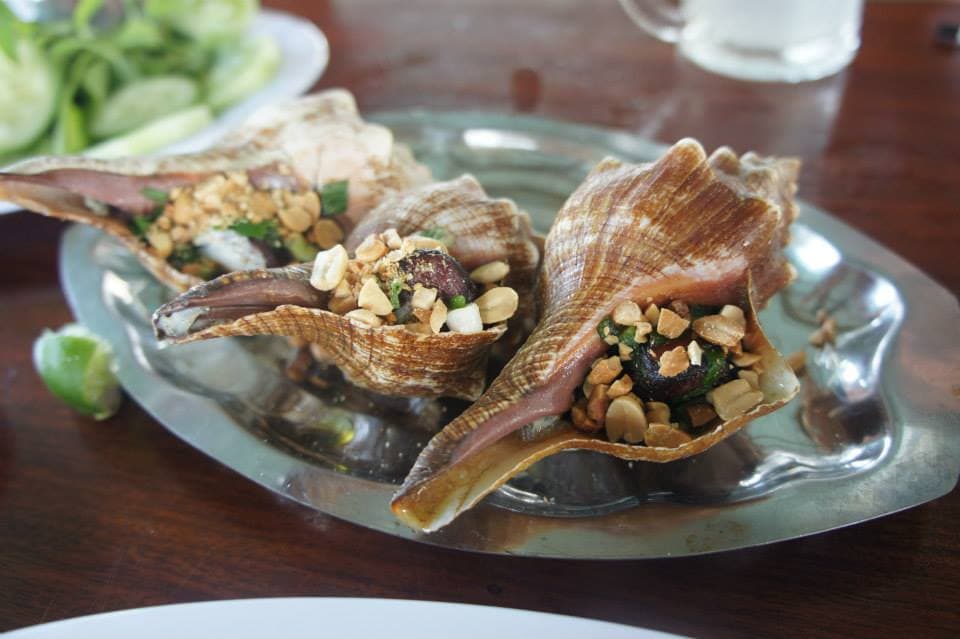 Hồng Nhàn Floating Restaurant: A Culinary Journey in Bình Hưng - Hình 3
