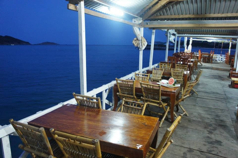 Hồng Nhàn Floating Restaurant: A Culinary Journey in Bình Hưng - Hình 6