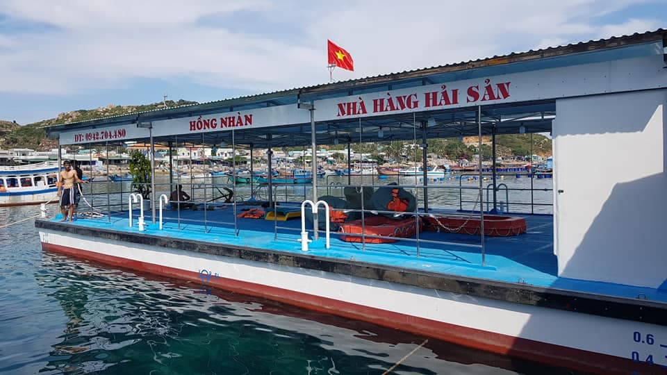 Hồng Nhàn Floating Restaurant: A Culinary Journey in Bình Hưng - Hình 7